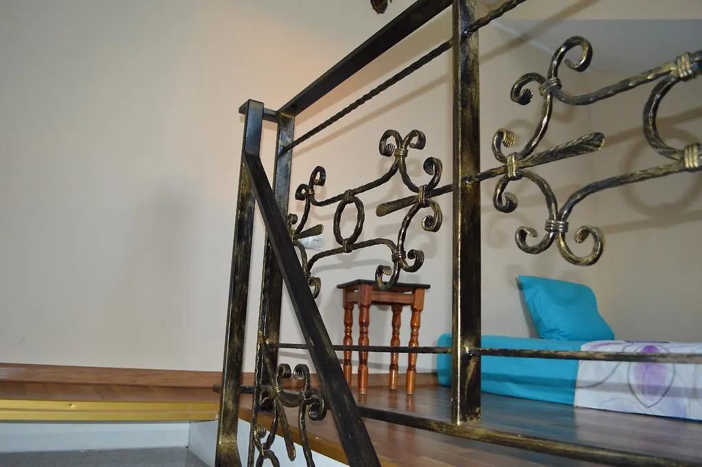 Guest House Nise Tbilisi 2*,